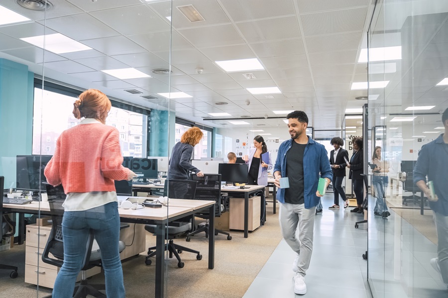 Specialized Cleaning for High-Traffic Commercial Spaces: What You Need to Know - Royal Cleaning NJ