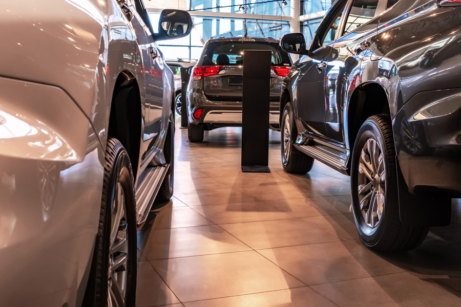 Why Auto Dealerships and Service Centers in NJ Need Specialized Cleaning Solutions - Royal Cleaning NJ